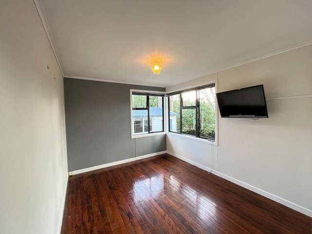 17 Hinau Street New Lynn_3