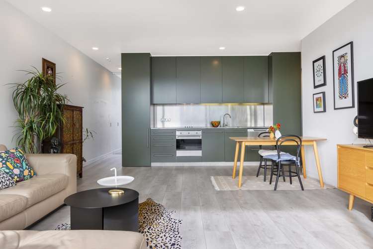 2a/4 Fisher-Point Drive Auckland Central_9