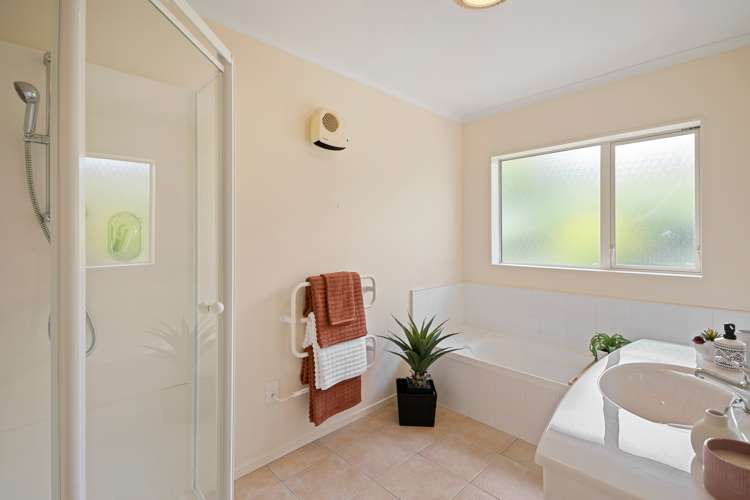 17 Quadrant Heights Paraparaumu_16