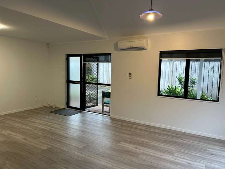 2/74 Whitford Road Howick_1