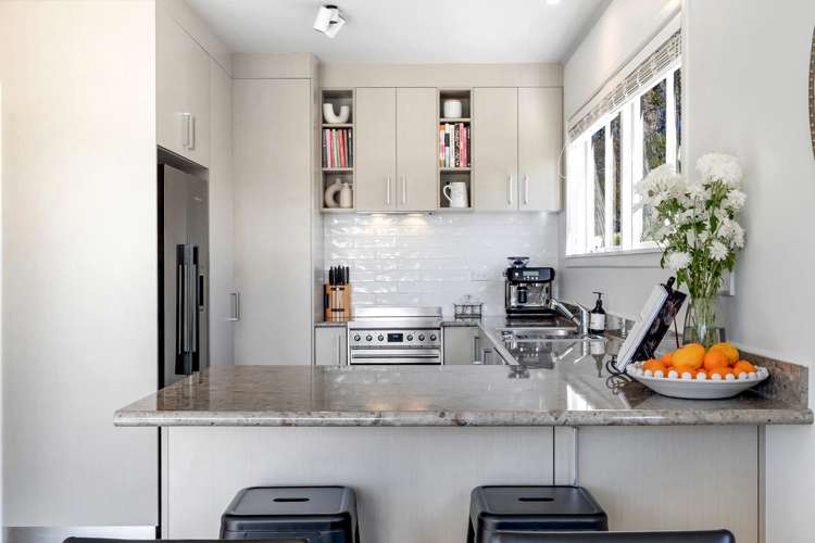 41 Seymour Road Mellons Bay_14