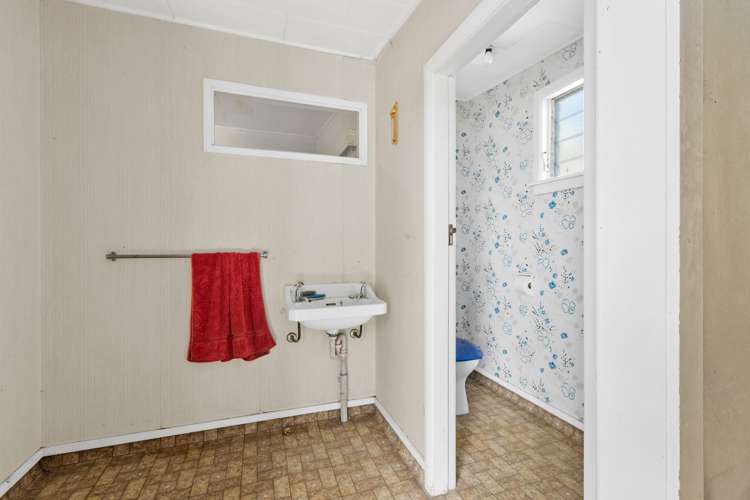 36 Rochfort Street Otane_17