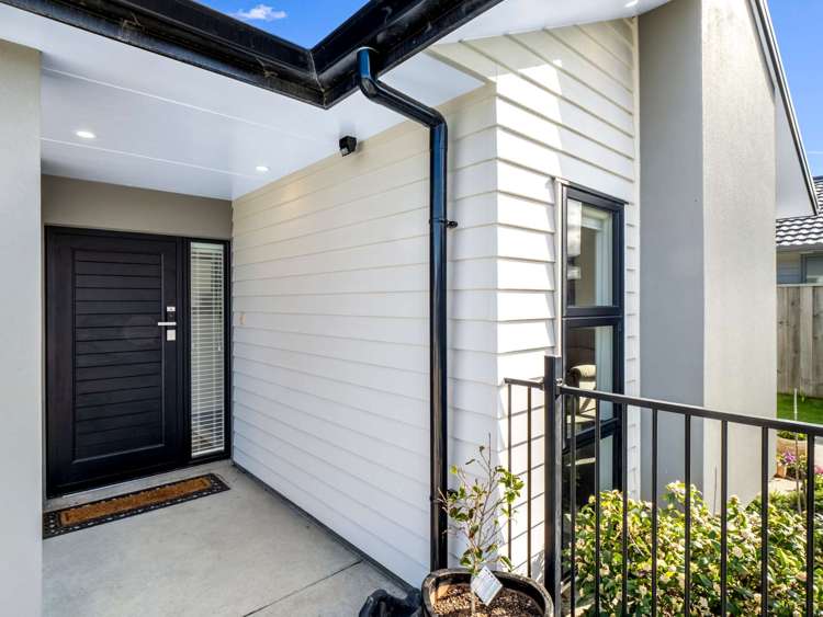 6 Simon Street Tawhero_24