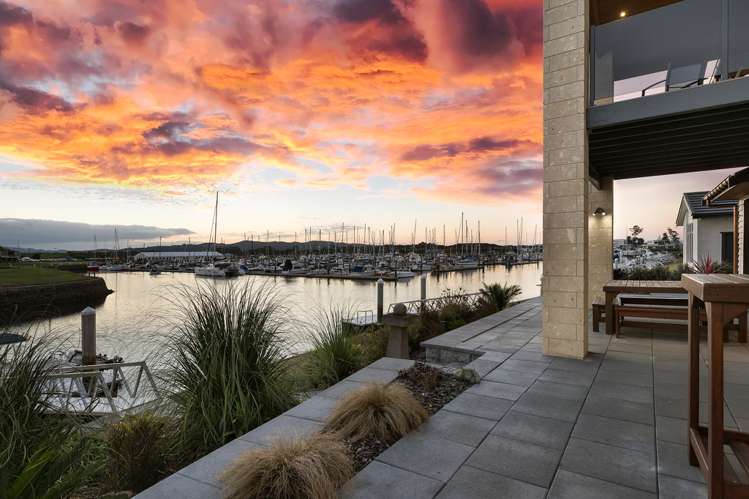 20 Finch Street One Tree Point_2