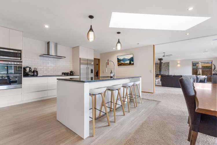 401 Aubrey Road Wanaka_8