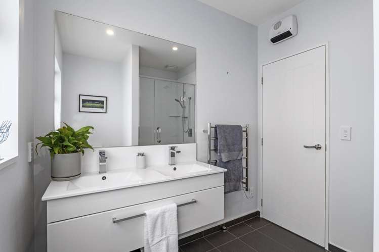 32 Aidanfield Drive Aidanfield_13