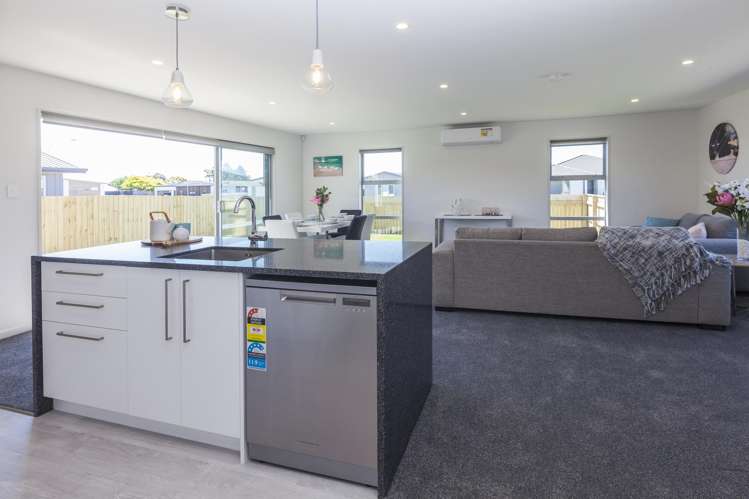 5 Kingsbridge West Burwood_8