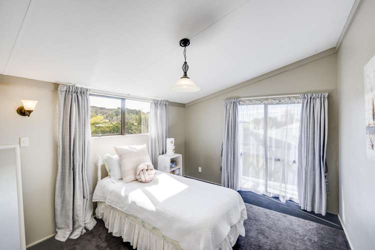 14 Bassett Place Taradale_16