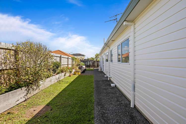 10C Ross Crescent Orewa_9