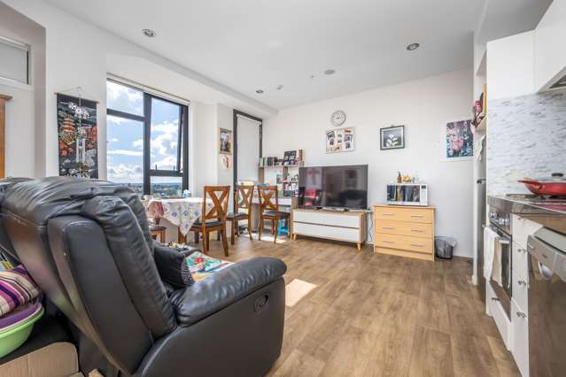 708/20 Mccrae Way New Lynn_4