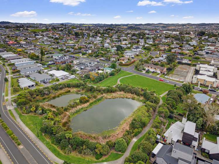11 Albatross Road Red Beach_20