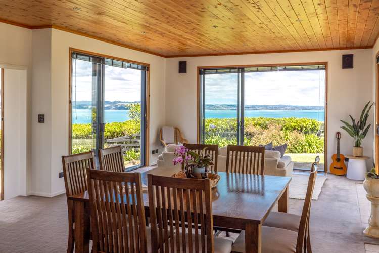 20 Waimangu Road Waiheke Island_16