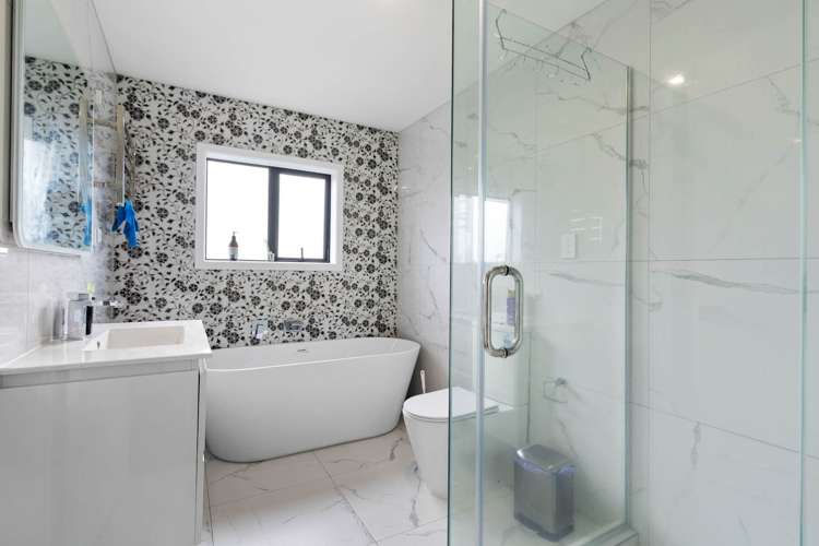 7 Juvena Place Clover Park_7