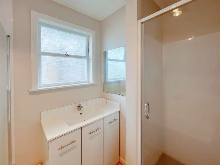 7 Lynette Place Mangere_11