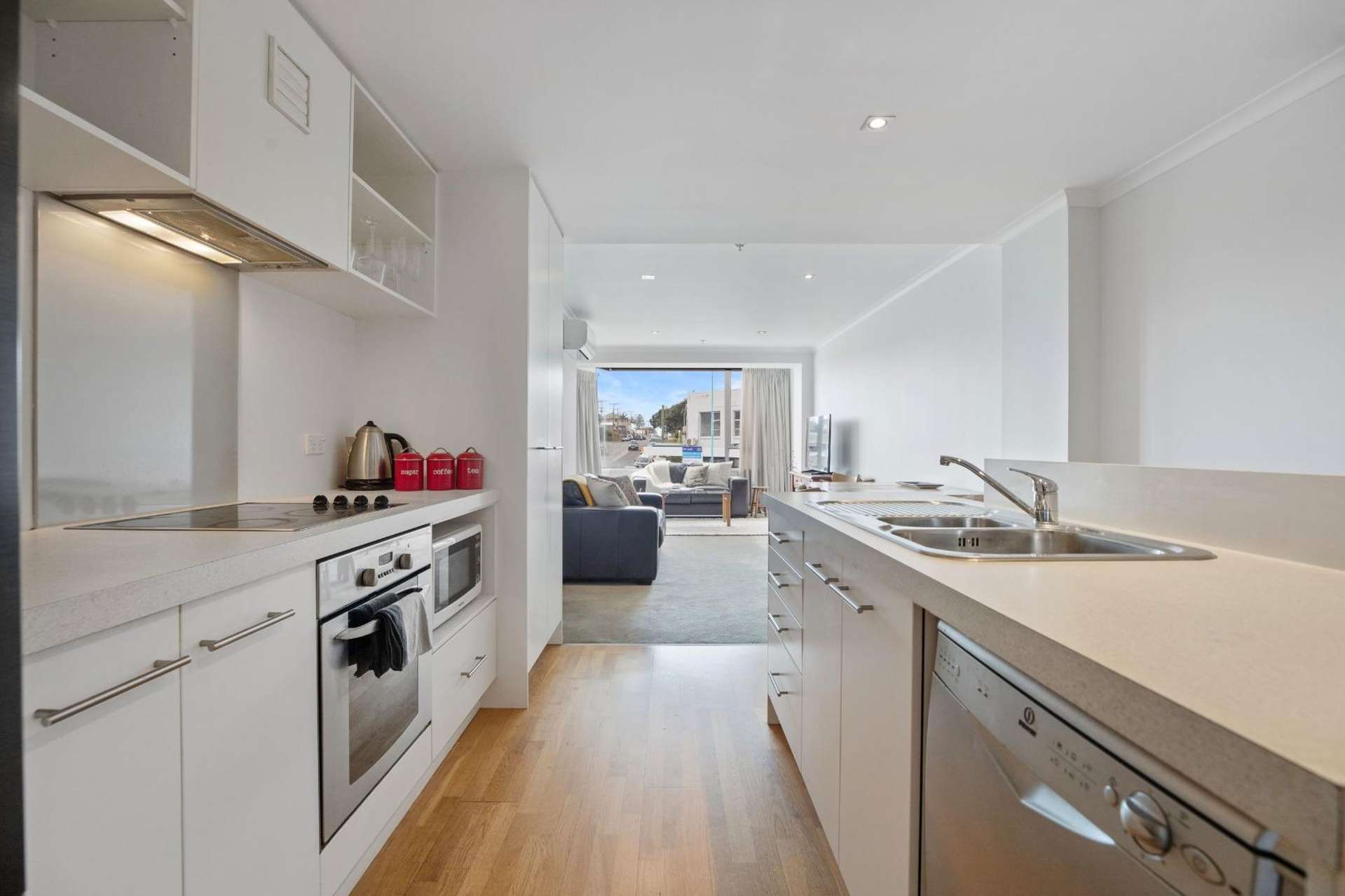 109/332 Maunganui Road (The Algarve) Mount Maunganui_0
