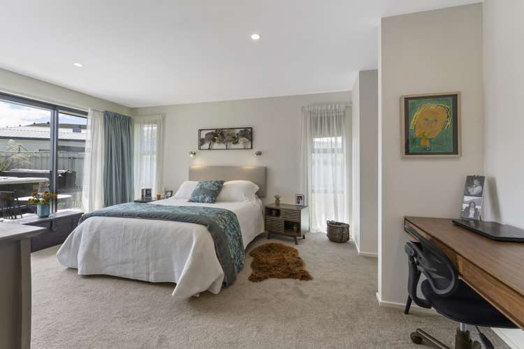 1 Albert Drive Clyde_13