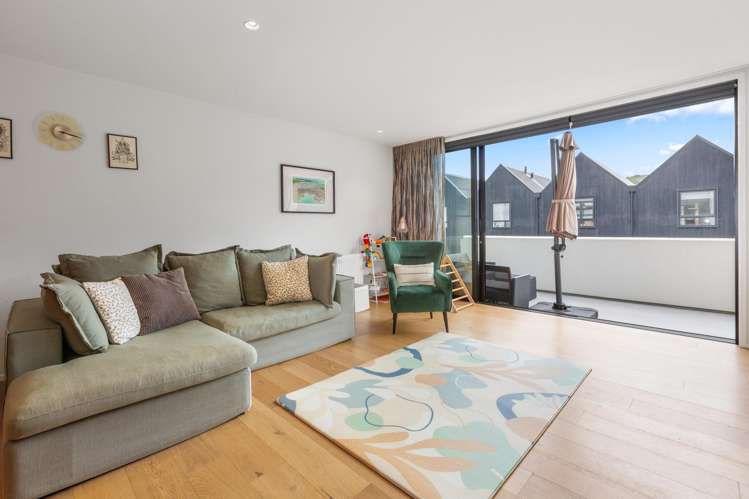 5 Jean Caldwell Way_0