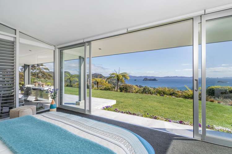 47 Sarahs Hill Hahei_11