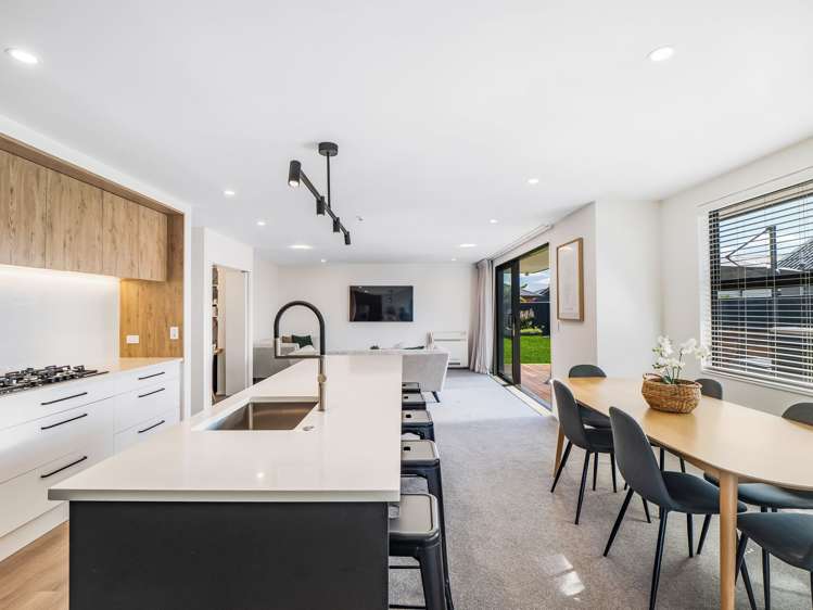 24 Whitehorn Drive Lincoln_10