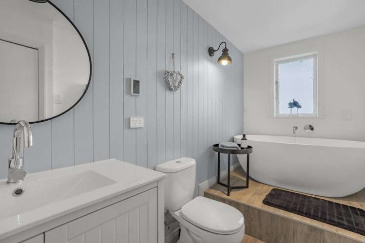 502 Marine Drive Eastbourne_13