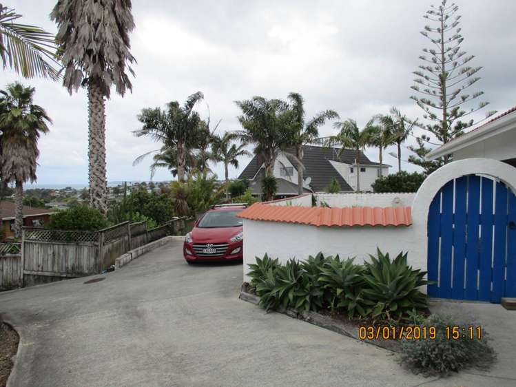 12a Eagle Place Red Beach_13