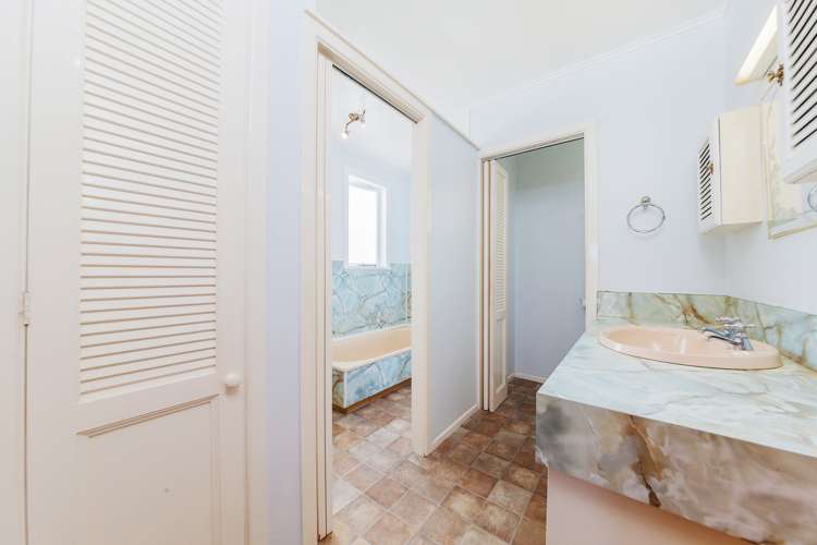 5 Maui Pomare Street Blockhouse Bay_10