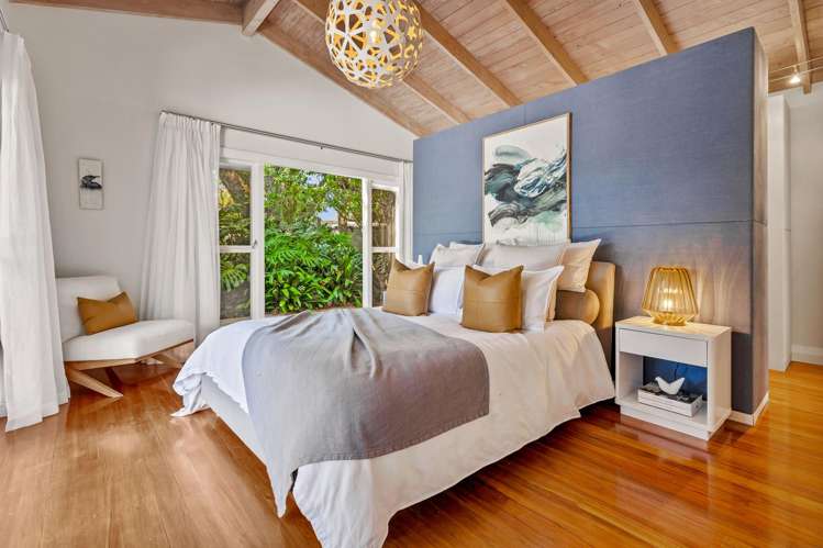 39 Oaia Road Muriwai_9