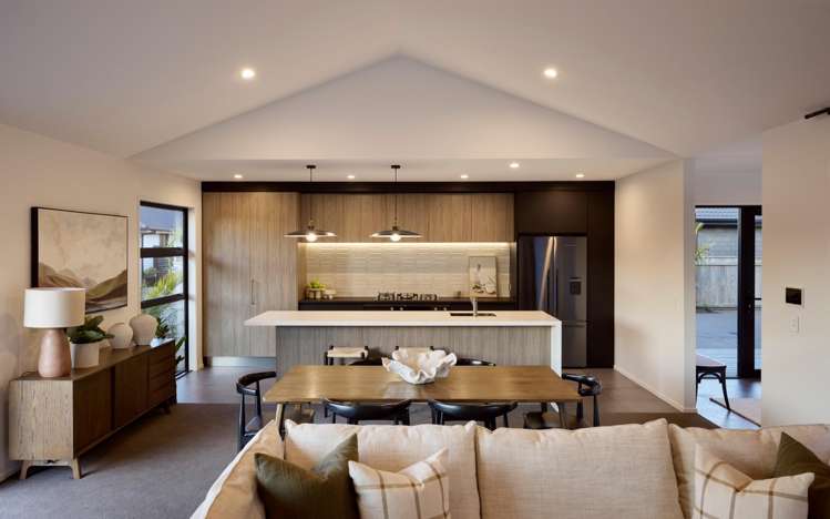1971 Egmont Road Kaimiro_6