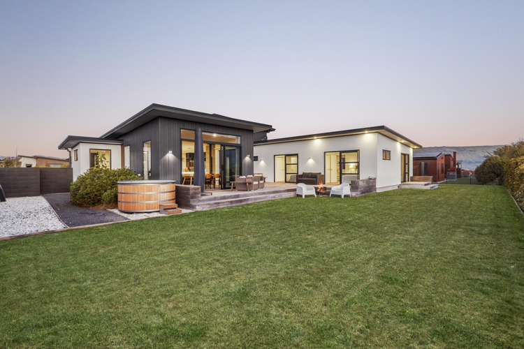 67 Infinity Drive Wanaka_2