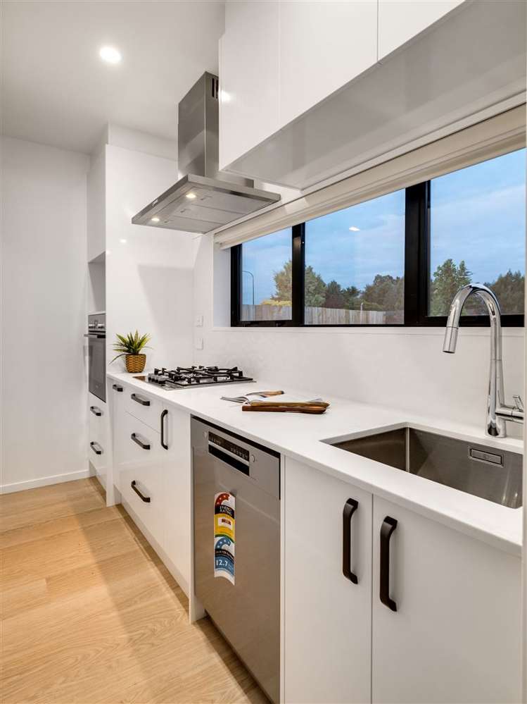 6 Brusio Drive Wigram_7