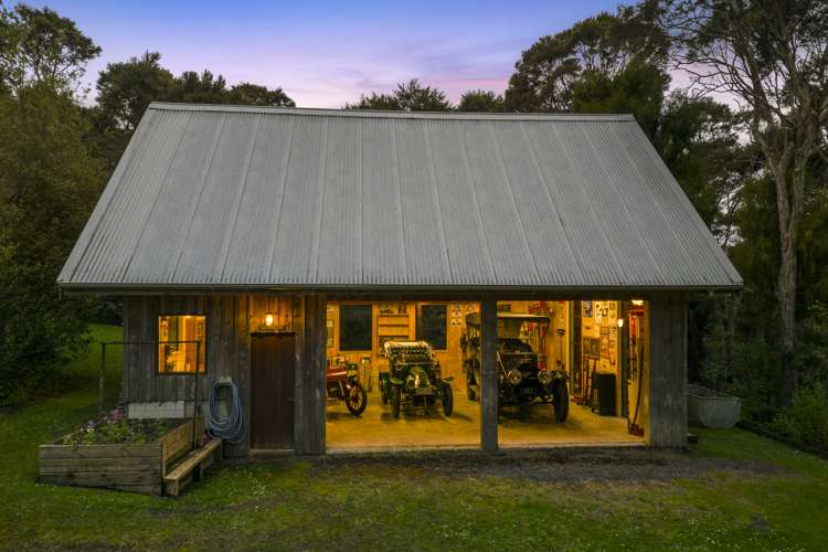 92 Carter Road Oratia_16