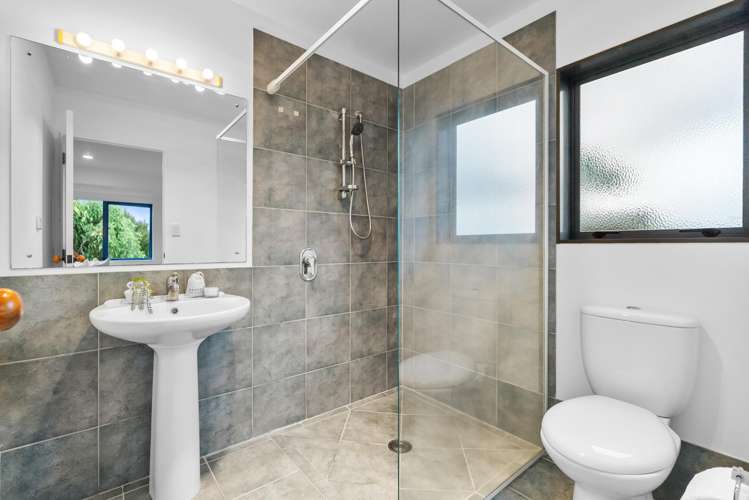 15 Pine Park Road Onerahi_11