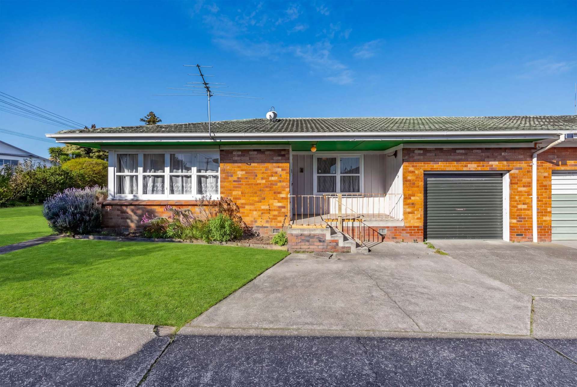 1/4 Russell Road Manurewa_0