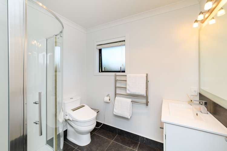 44 Chestnut Close Kelvin Grove_13