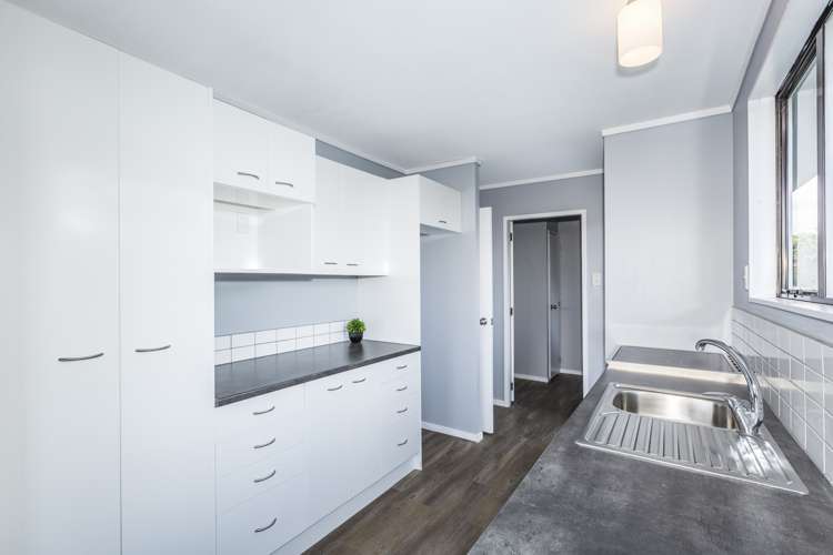 2/37 President Avenue Papakura_8