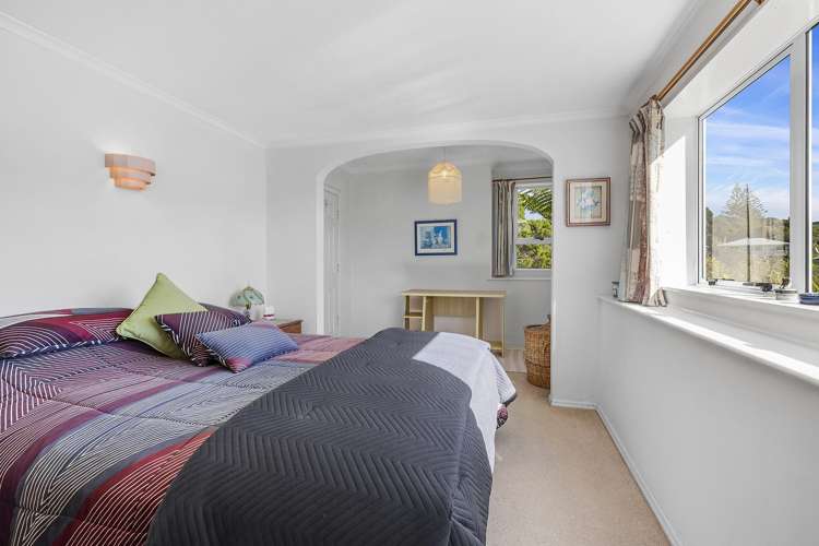 64 Collins Avenue Tawa_6