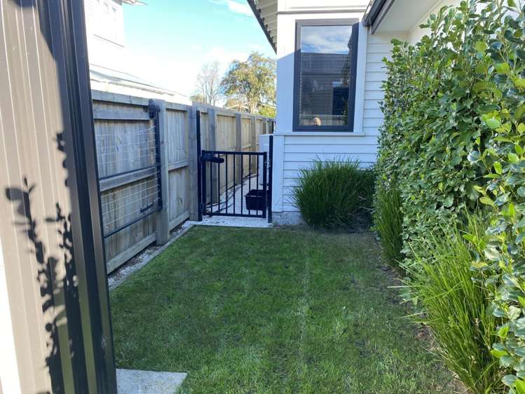 336 Lyttelton Street 10222_12