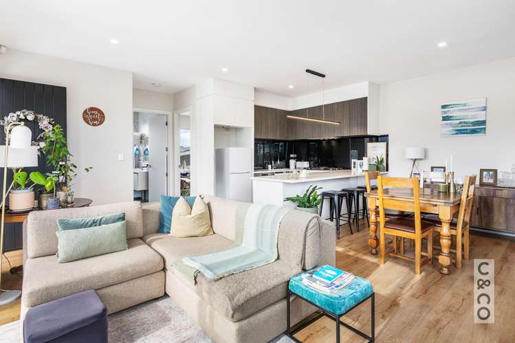 5 Byron Drury Way Riverhead_29