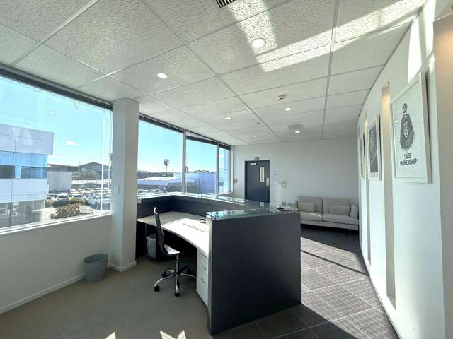 11/1A William Pickering Drive Albany_3