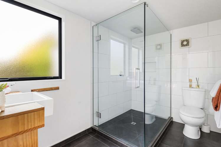 72 Eversleigh Road Belmont_25