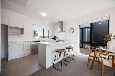 5 Awamarino Way_2