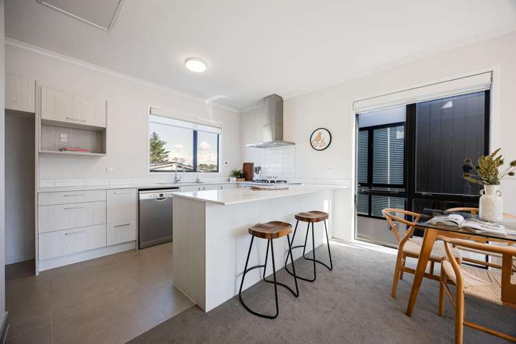 5 Awamarino Way Westgate_2
