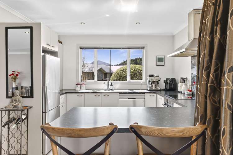 1 Moncrieff Place Wanaka_6