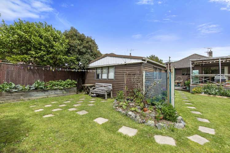 13 Wilkie Crescent Naenae_22