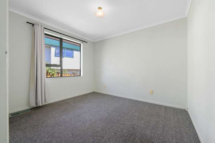 56 Dixon Road Glenview_7