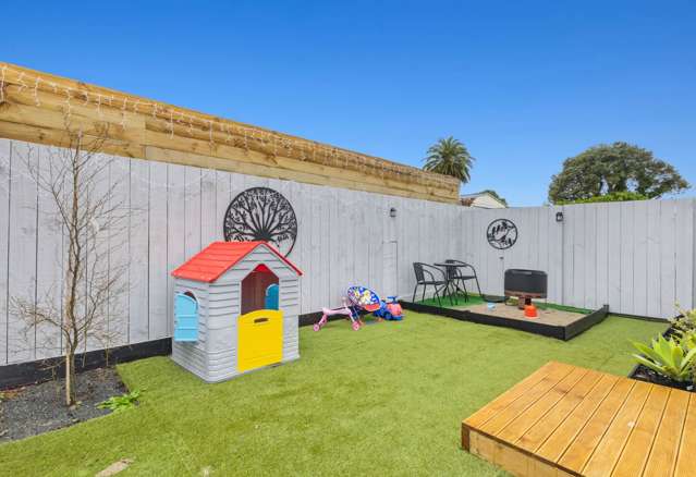 2/7 Gambare Place Wattle Downs_3