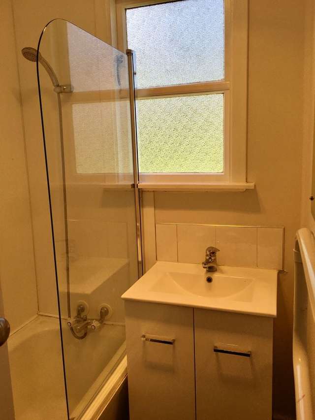 81 Wilkie Crescent Naenae_4