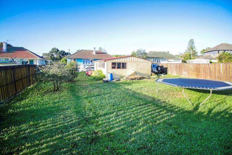 16 Hill Crescent New Lynn_3