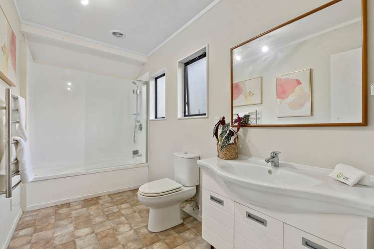 2/9 Wyoming Avenue Murrays Bay_13