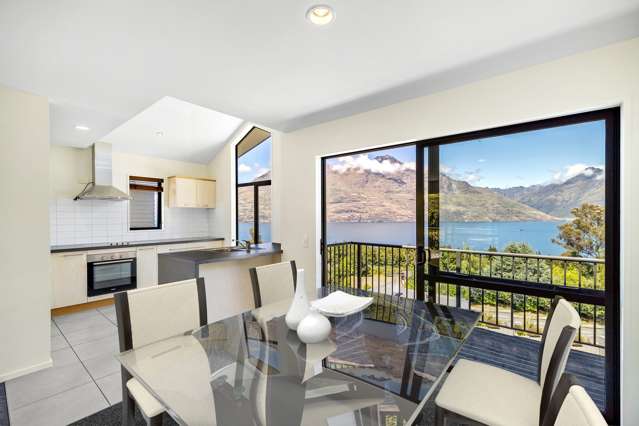 4/8 McKerrow Place Sunshine Bay_4